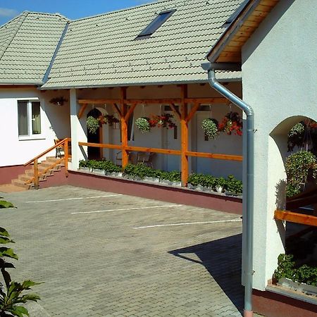 Apartament Polonia Apartman Egerszalók Zewnętrze zdjęcie